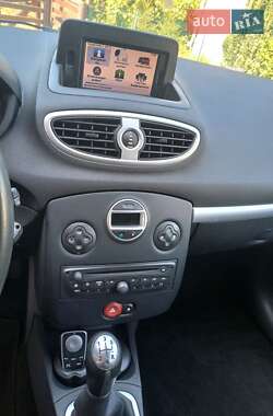 Универсал Renault Clio 2011 в 