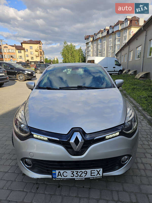Хэтчбек Renault Clio 2012 в Луцке