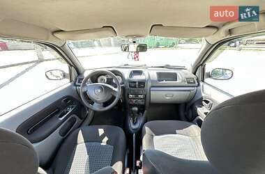 Седан Renault Clio 2006 в 
