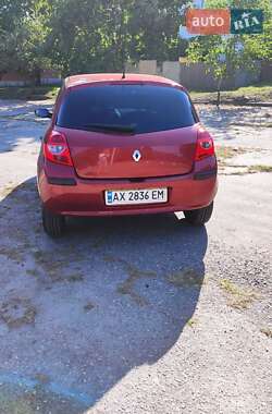 Хэтчбек Renault Clio 2007 в 