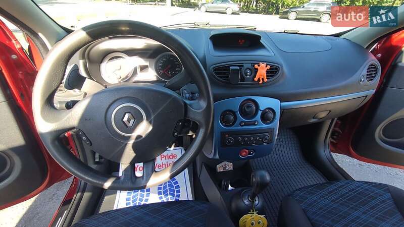 Хэтчбек Renault Clio 2007 в Харькове фото 11 Хэтчбек Renault Clio 2007 в Харькове