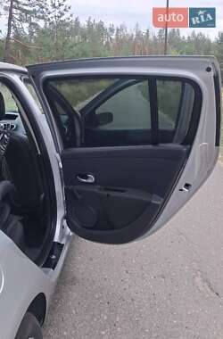 Хэтчбек Renault Clio 2007 в 