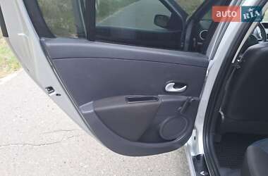 Хэтчбек Renault Clio 2007 в 