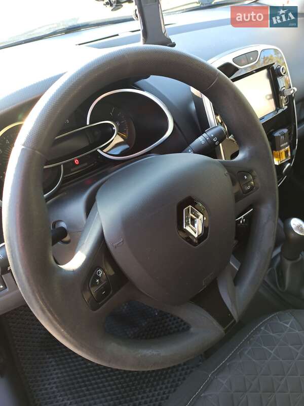 Универсал Renault Clio 2015 в Херсоне