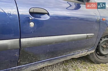Хэтчбек Renault Clio 2002 в Львове