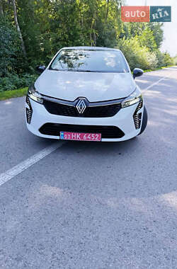 Хэтчбек Renault Clio 2023 в 