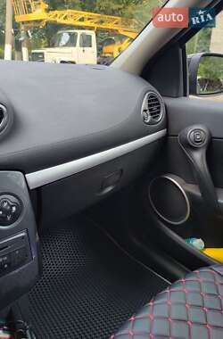 Универсал Renault Clio 2010 в 