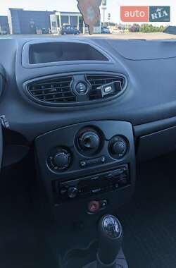 Хэтчбек Renault Clio 2013 в 