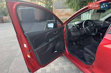 Хэтчбек Renault Clio 2016 в 