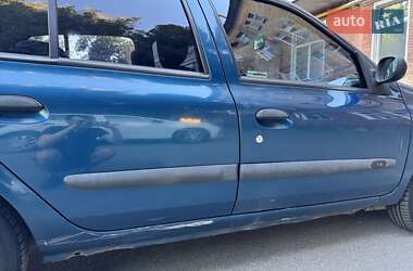 Хетчбек Renault Clio 2001 в 