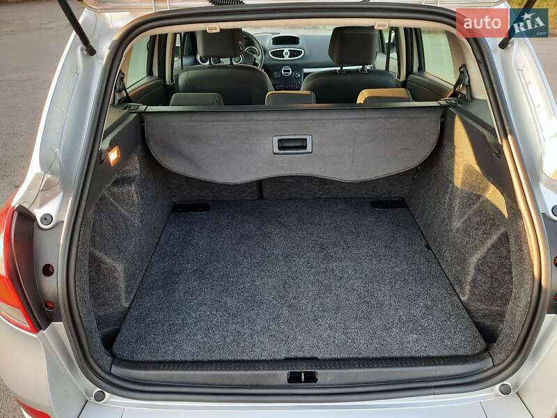 Универсал Renault Clio 2009 в Ровно фото 31 Универсал Renault Clio 2009 в Ровно