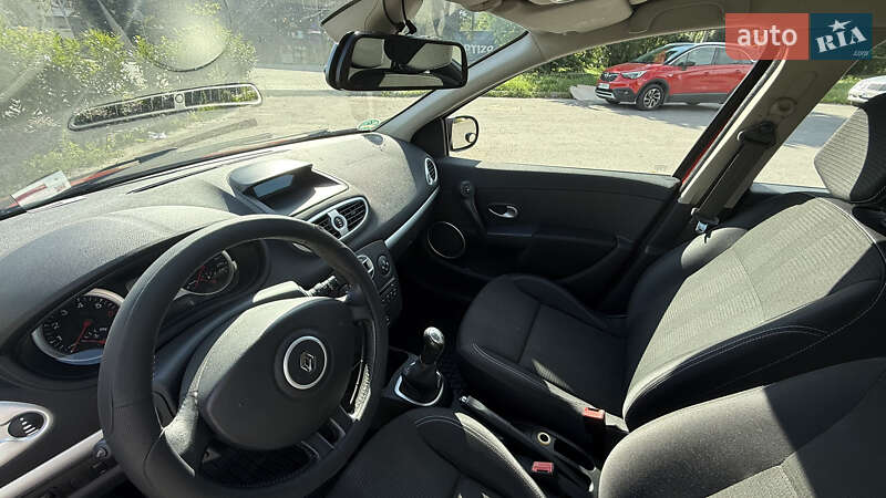 Хэтчбек Renault Clio 2009 в Львове фото 10 Хэтчбек Renault Clio 2009 в Львове