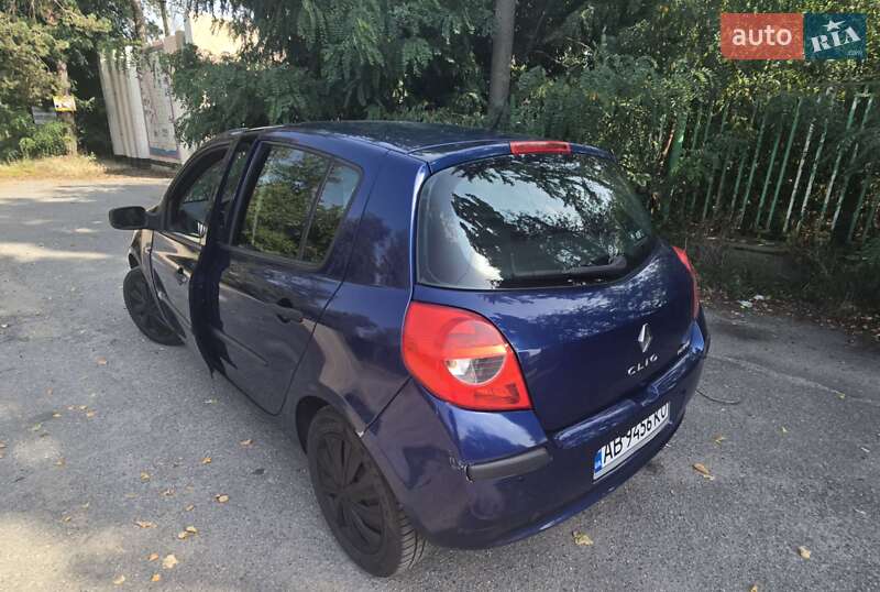Хэтчбек Renault Clio 2006 в Виннице