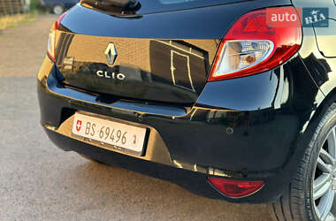Хэтчбек Renault Clio 2012 в 