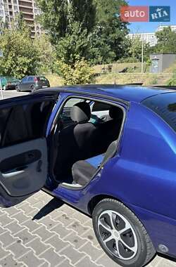 Седан Renault Clio 2007 в 