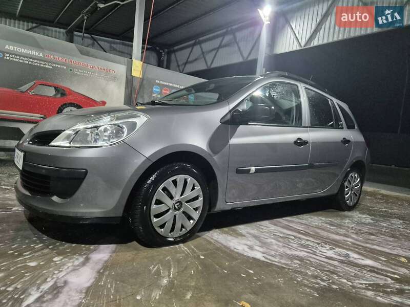 Хэтчбек Renault Clio 2009 в Черкассах