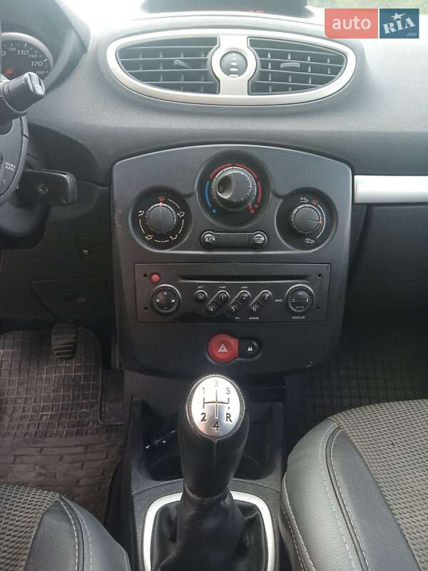 Универсал Renault Clio 2008 в Луцке фото 4 Универсал Renault Clio 2008 в Луцке