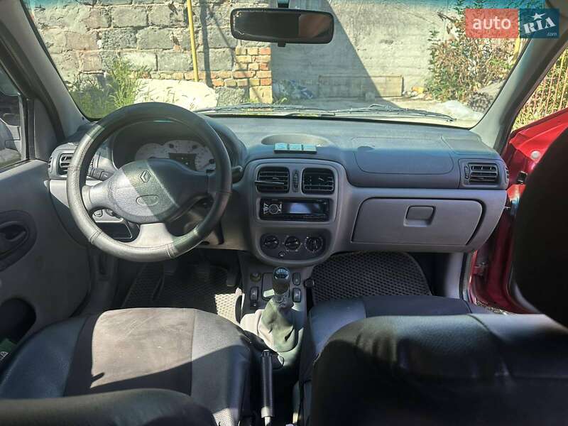 Хэтчбек Renault Clio 2001 в Черкассах