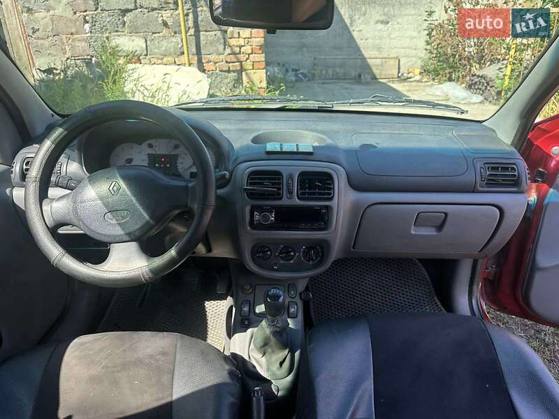 Хэтчбек Renault Clio 2001 в Черкассах
