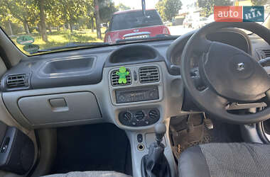 Седан Renault Clio 2005 в 