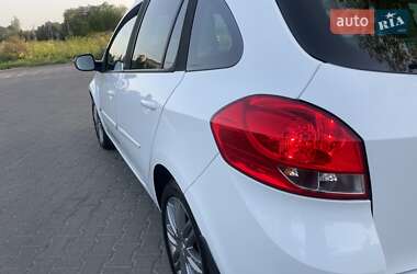 Универсал Renault Clio 2011 в 