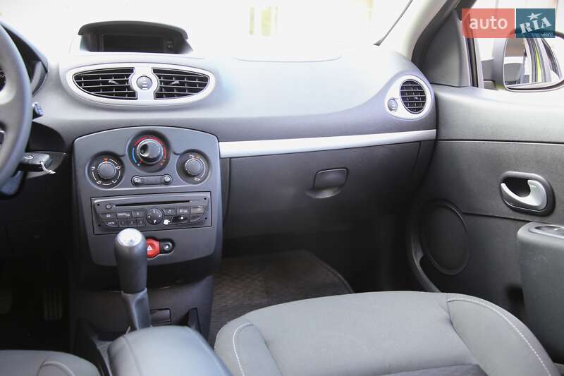Хэтчбек Renault Clio 2009 в Харькове