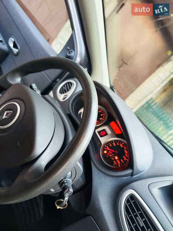 Хэтчбек Renault Clio 2011 в Львове
