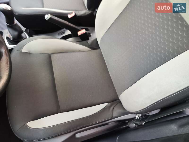 Хэтчбек Renault Clio 2011 в Львове