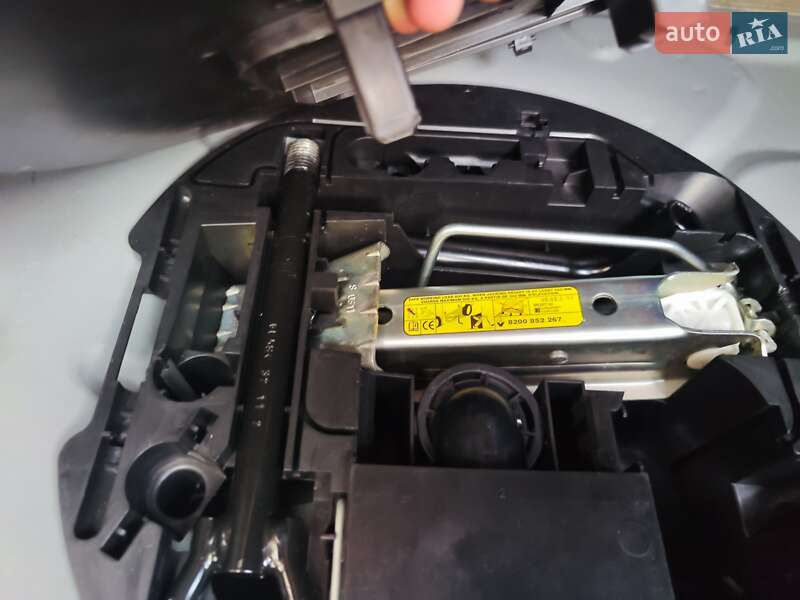 Хэтчбек Renault Clio 2011 в Львове