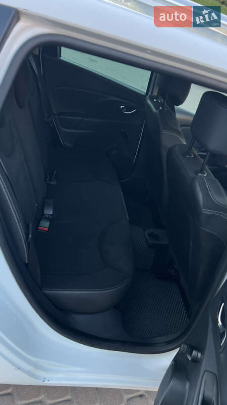 Универсал Renault Clio 2014 в Ровно фото 12 Универсал Renault Clio 2014 в Ровно