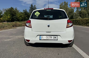 Хэтчбек Renault Clio 2010 в 