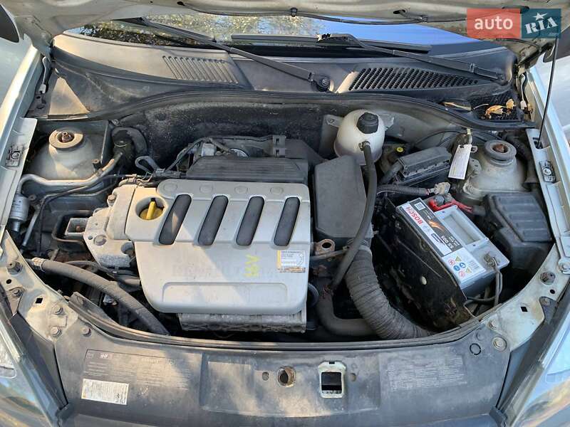 Хэтчбек Renault Clio 2004 в Киеве фото 13 Хэтчбек Renault Clio 2004 в Киеве