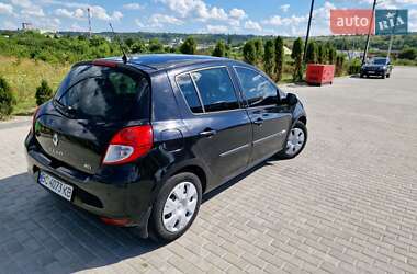 Хэтчбек Renault Clio 2012 в 