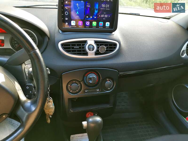 Хэтчбек Renault Clio 2007 в Киеве