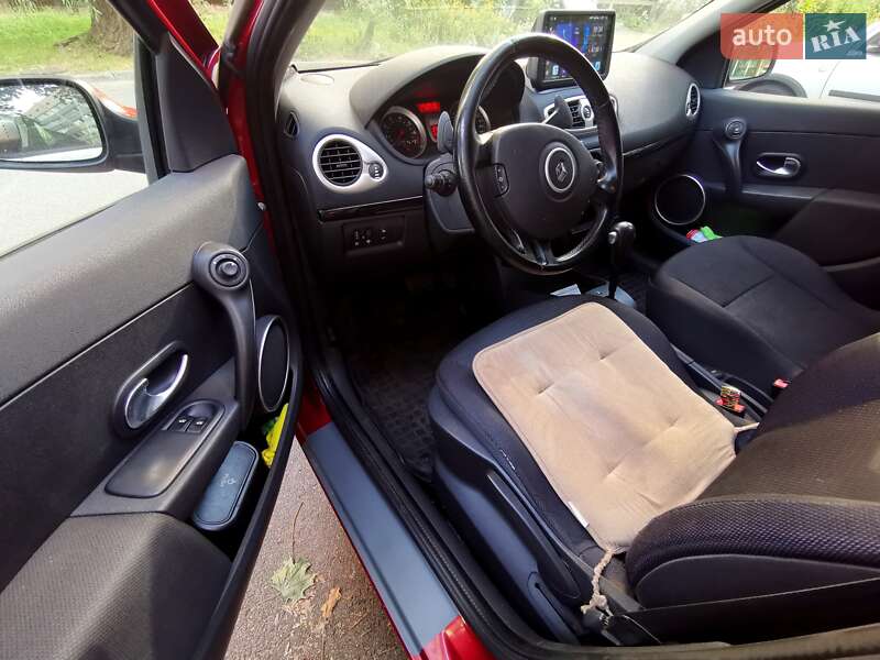 Хэтчбек Renault Clio 2007 в Киеве
