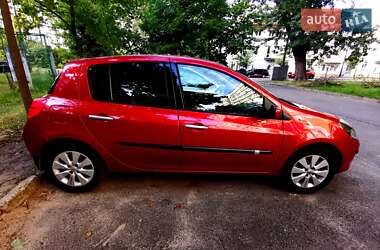 Хэтчбек Renault Clio 2007 в 