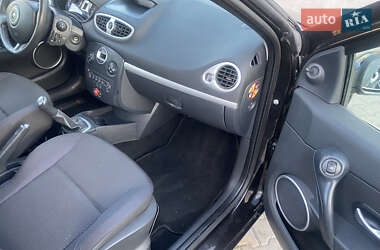 Хэтчбек Renault Clio 2008 в 