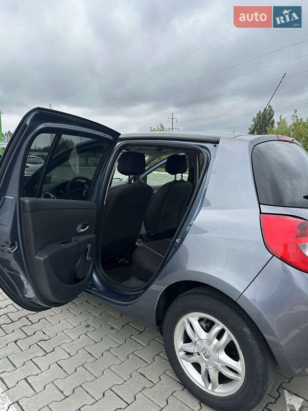 Хэтчбек Renault Clio 2007 в Черновцах