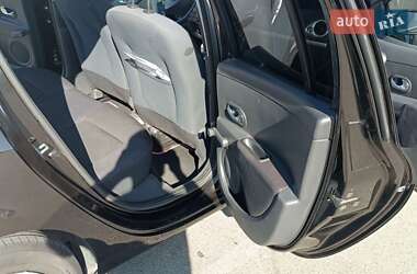 Хэтчбек Renault Clio 2006 в 