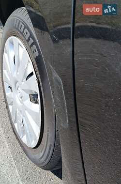 Хэтчбек Renault Clio 2006 в 