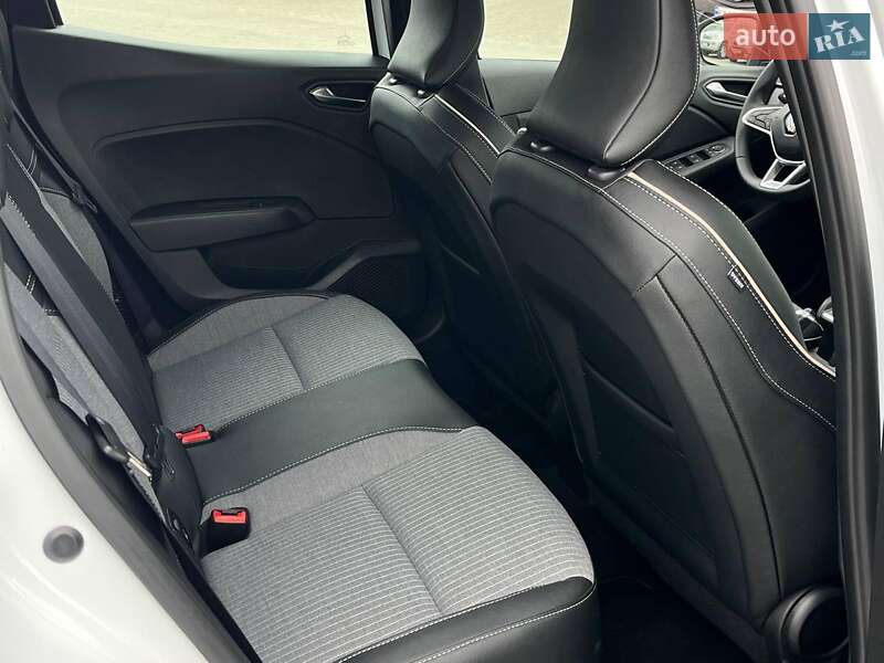 Хетчбек Renault Clio 2024 в Львові