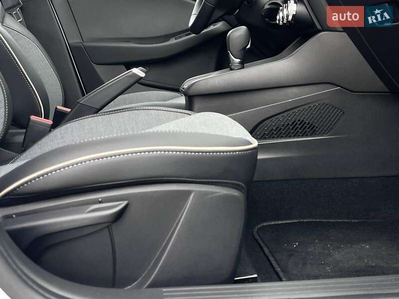 Хетчбек Renault Clio 2024 в Львові