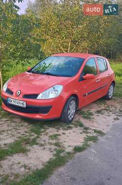 Хэтчбек Renault Clio 2008 в Ровно