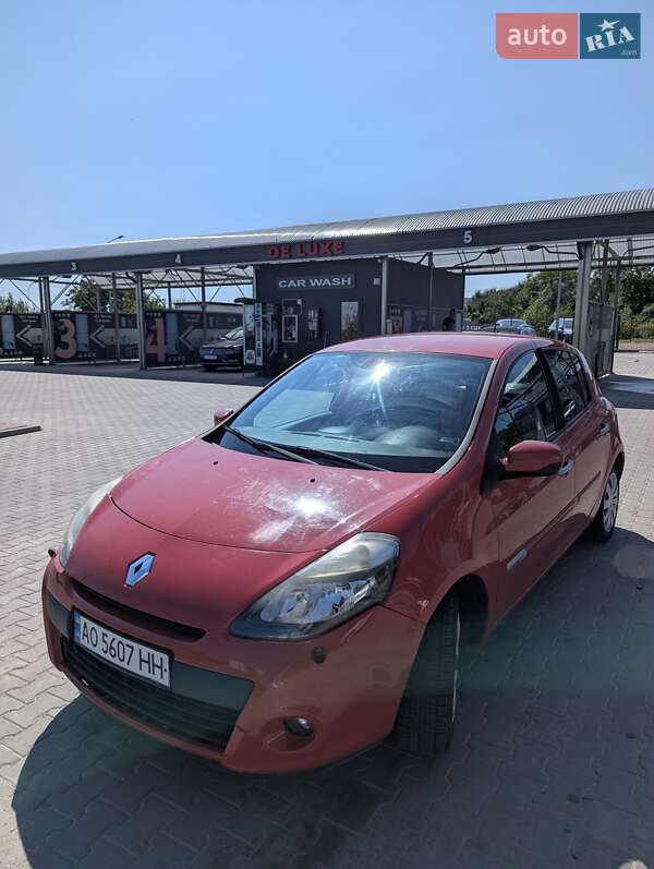 Хэтчбек Renault Clio 2009 в Львове