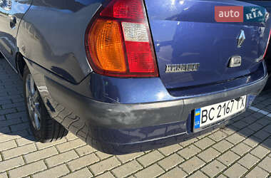 Хетчбек Renault Clio 2003 в 