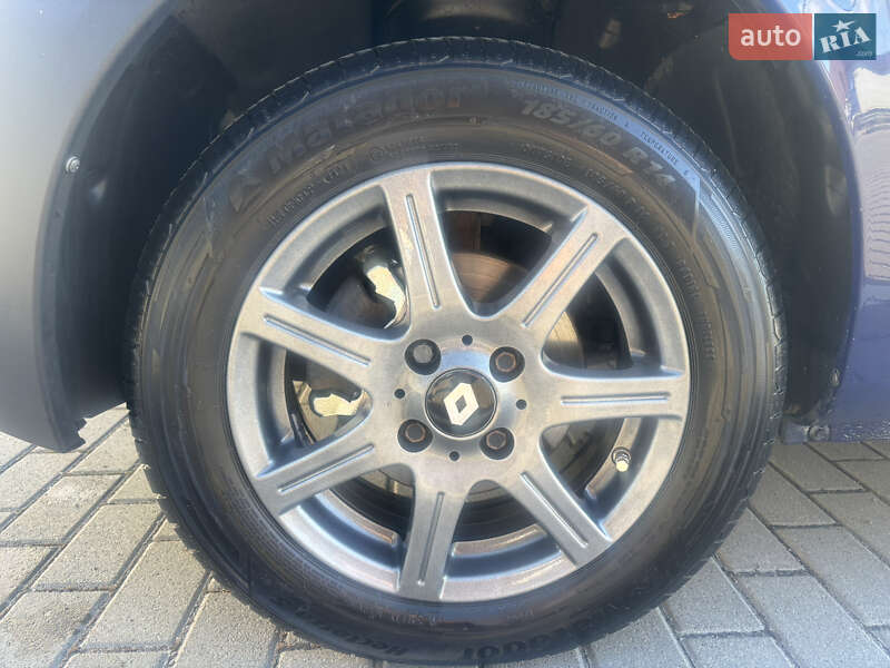 Хэтчбек Renault Clio 2003 в Львове