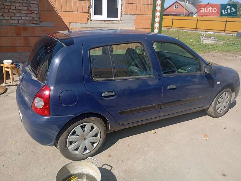 Хэтчбек Renault Clio 2007 в Гоще