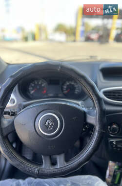 Хэтчбек Renault Clio 2012 в 