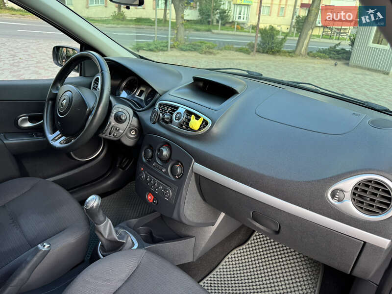 Хетчбек Renault Clio 2008 в Рівному