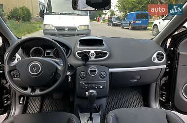 Хэтчбек Renault Clio 2011 в 